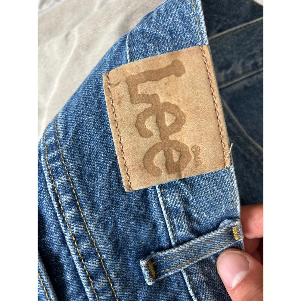 Vintage Lee Straight Leg Jeans 30x32 Light Medium Wash Denim 90s Y2K Mexico
